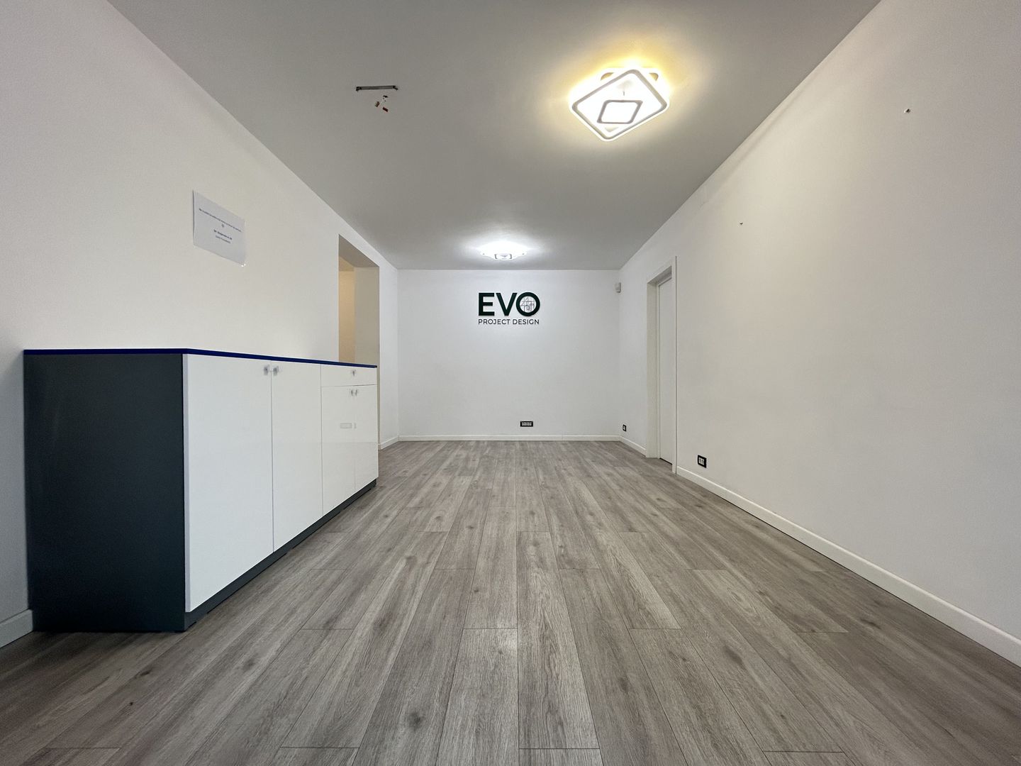 Spațiu pretabil sediu firmă sau activitate comercială - Tomis II - Poză 1