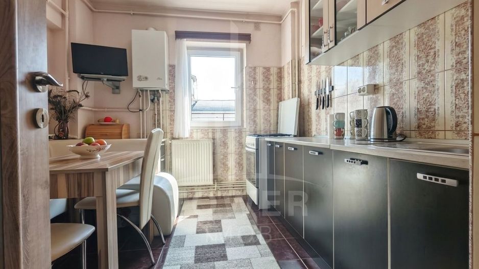 Apartament de 2 camere decomandate situat pe Bulevardul Mihai Viteazul, - Poză 4