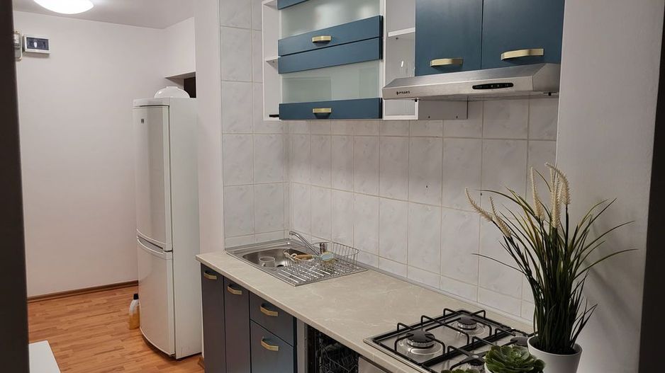 Apartament 3 camere, decomandat. - Poză 1