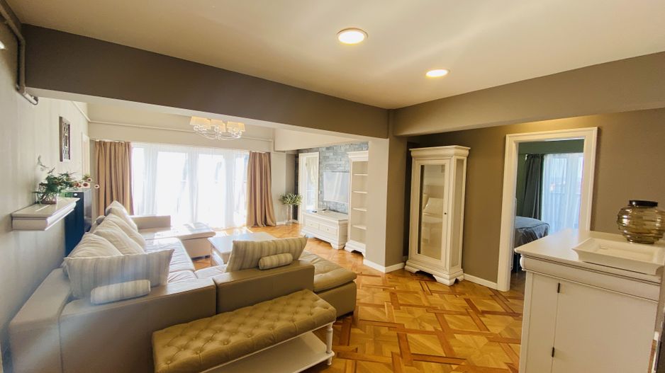 Penthouse confort lux,mobilat, utilat, garaj subteran, aer conditionat - Poză 2