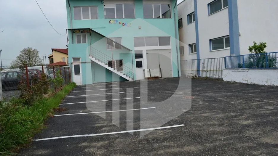 Spatiu Comercial - Terezian - 400mpu - 577mp Teren - Parcare proprie - Poză 3