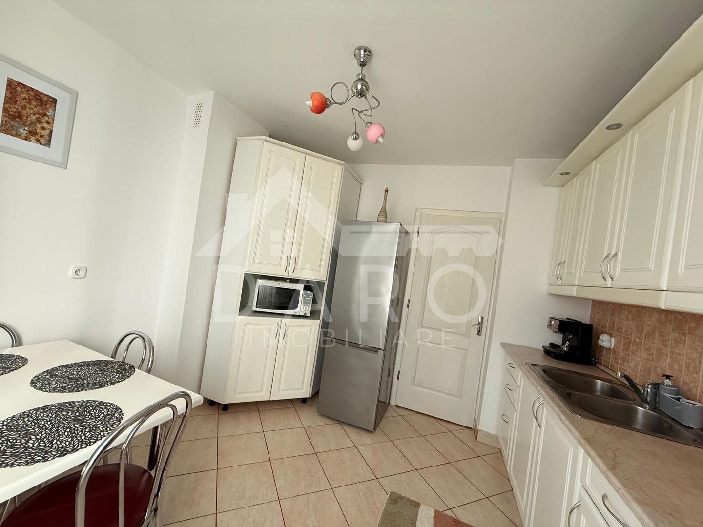 Închiriez apartament cu 2 camere in Tg Mureș, zonă centrală - Poză 3