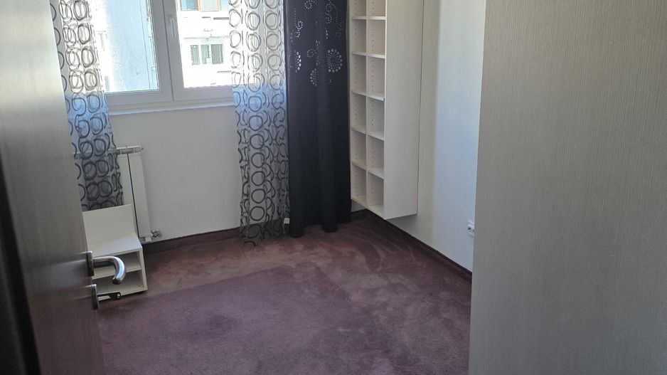 apartament 3 camere de vanzare - Poză 7