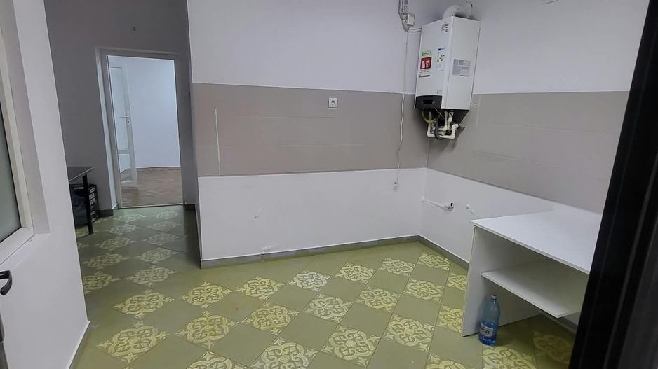 Casa de inchiriat. curte, centrala proprie, zona centrala. metrou 7min - Poză 11