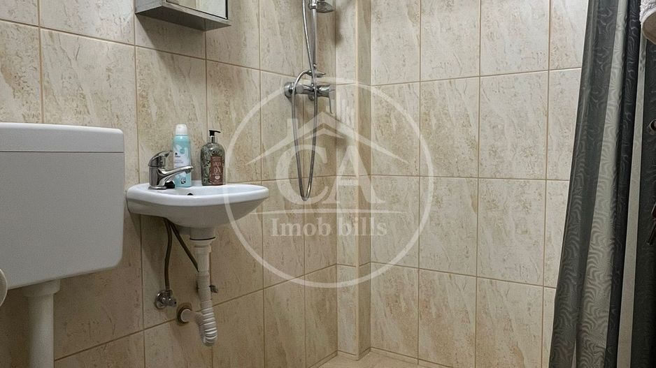 Apartament cu 3 camere de vânzare in zona Cantemir, Oradea - Poză 9