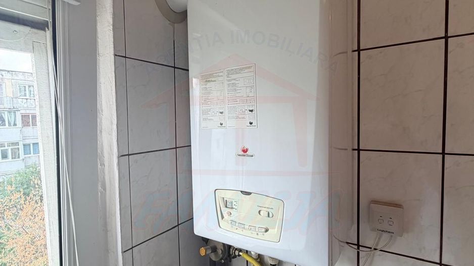 Vanzare apartament cu 4 camere in Micro 13, etaj 3, pret 65 000 euro - Poză 13