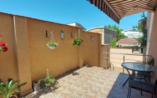 Apartament cu 3 camere pentru vanzare | curte 24 mp | Damaroaia - Poză 1