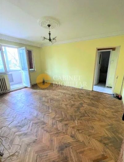 Etaj 3, apartament cu  2 camere zona Alexandru-Zimbru - Poză 2