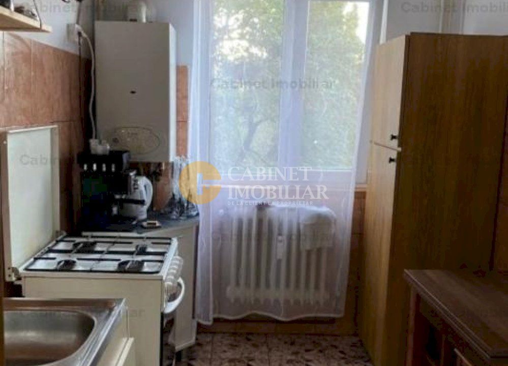 Apartament cu 3 camere - Etaj 2 - Mobilat/Utilat - Podu Ros - Poză 4
