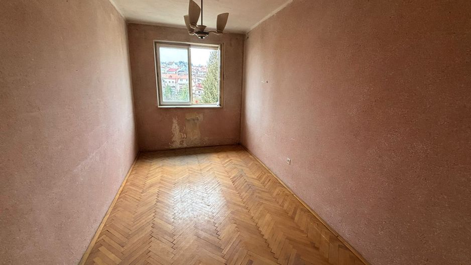 Apartament cu 3 camere (Reghin) - Poză 2