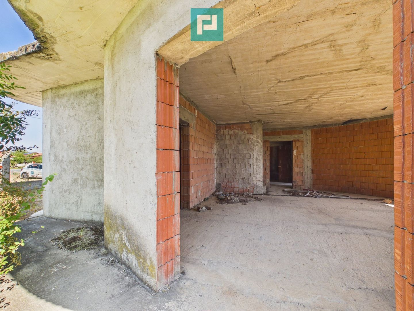 Vilă pe 3 niveluri și garaj 168mp în Zimandu Nou - Poză 6