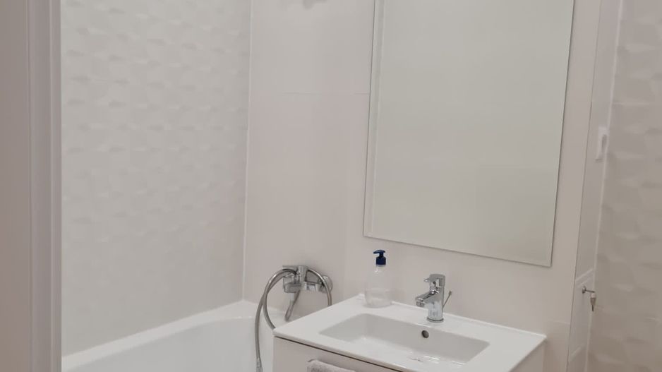 3 CAMERE_HILS BRAUNER_METROU NICOLAE TECLU - Poză 17