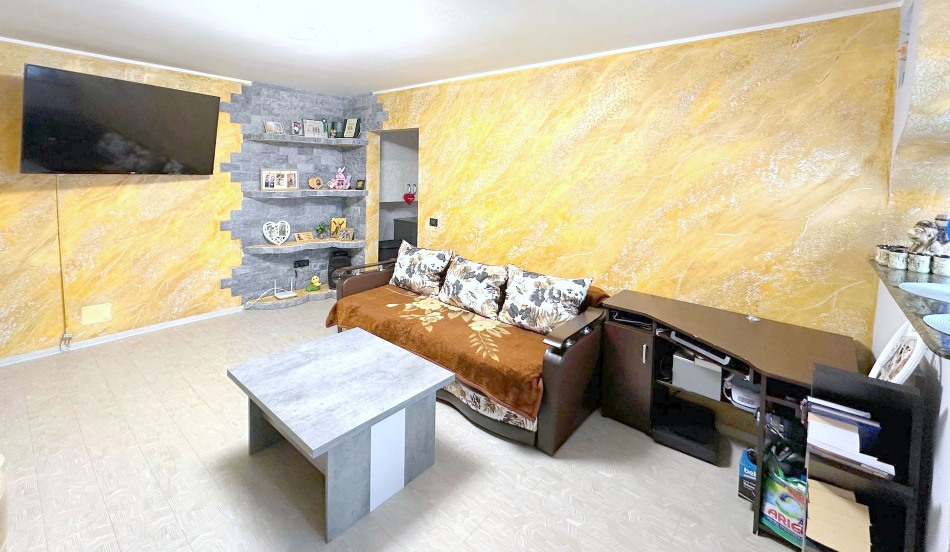 Vanzare - 2 camere, zona Neacsu, Micro 19 - Poză 2