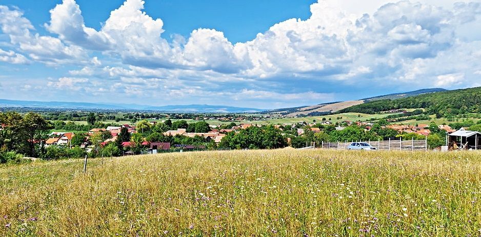 La 24 km de Brasov teren superb de 2010mp cu utilitati - Poză 4
