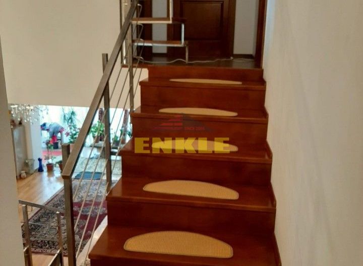 Vila 5 camere, zona Lebada, ultramoderna, 312 mp + teren 560 mp, 145000 euro neg - Poză 3