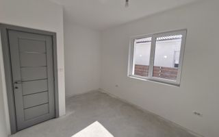 Casă / Vilă cu 4 camere de vânzare în Mosnita Noua - Poză 1