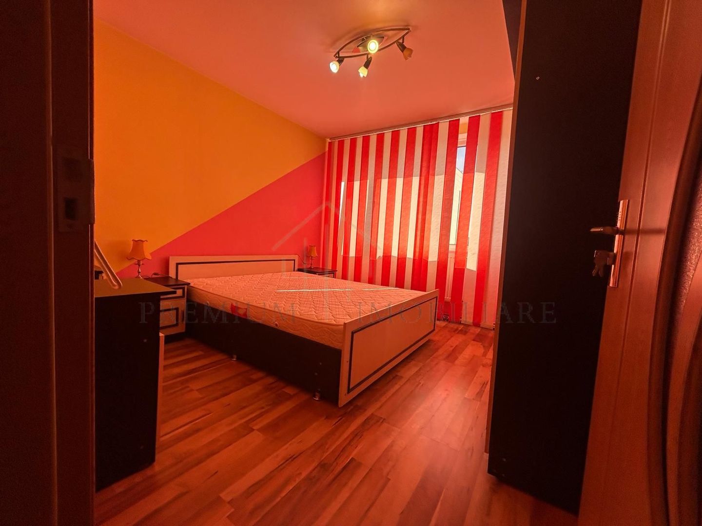 De închiriat – Apartament 2 camere zona ultracentrala - Poză 3