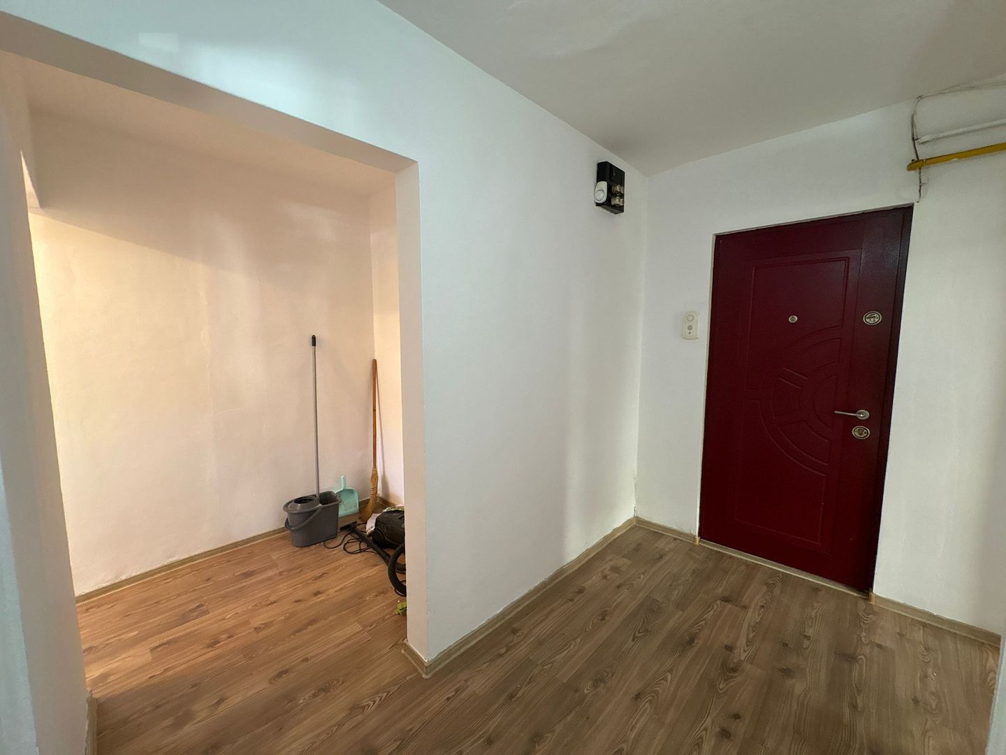Apartament 2 camere decomandat str. Crângului (parter) lângă liceul Economic - Poză 6