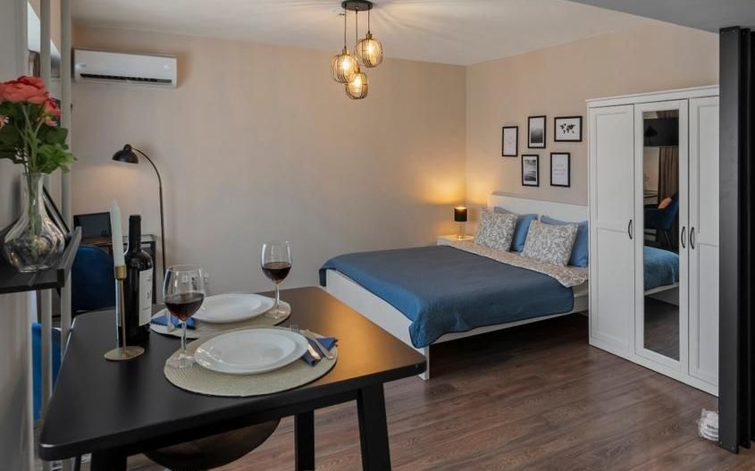 Garsonieră superbă, PiațaVictoriei, mobilat complet, certificat turistic - Poză 4