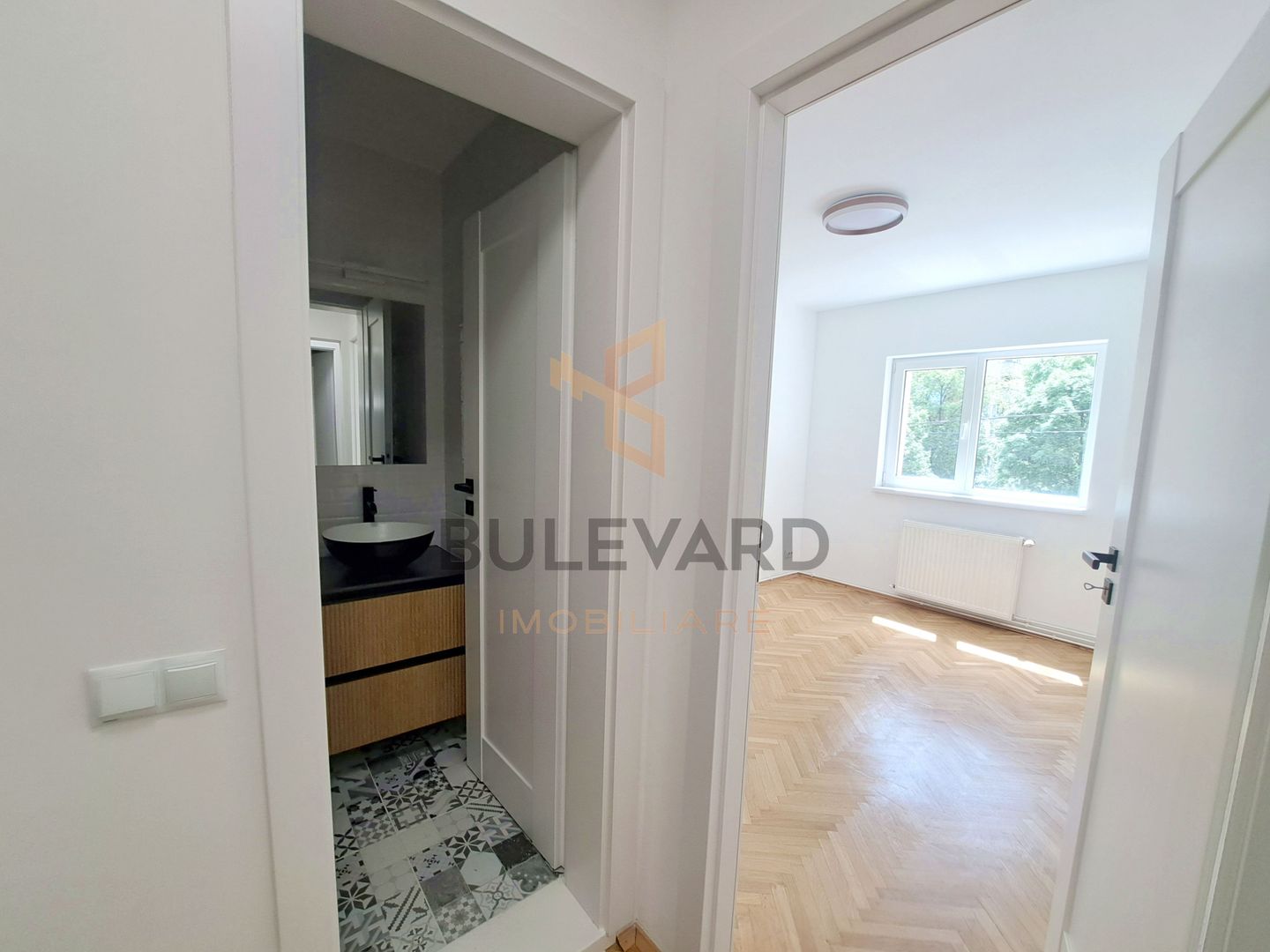 Apartament 3 camere zona Piata Cipariu! Renovat! - Poză 13