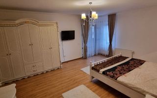 VILA INDIVIDUALA CU PISCINA SI GRADINA SPATIOASA IN ZONA PIPERA - Poză 5