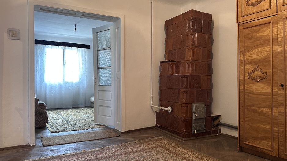 Vanzare casă cu potențial rezidențial și comercial în Pucioasa -441 mp - Poză 18
