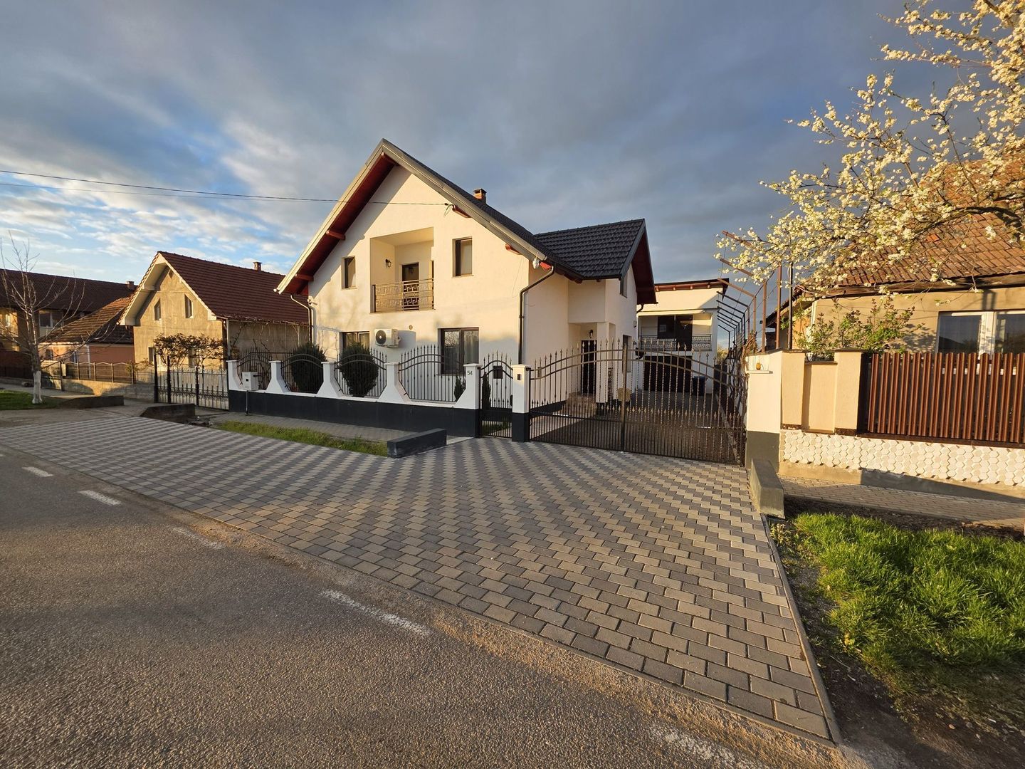 BRASADAS vinde casa individuala 4 cam 8 ari in Botiz. - Poză 7