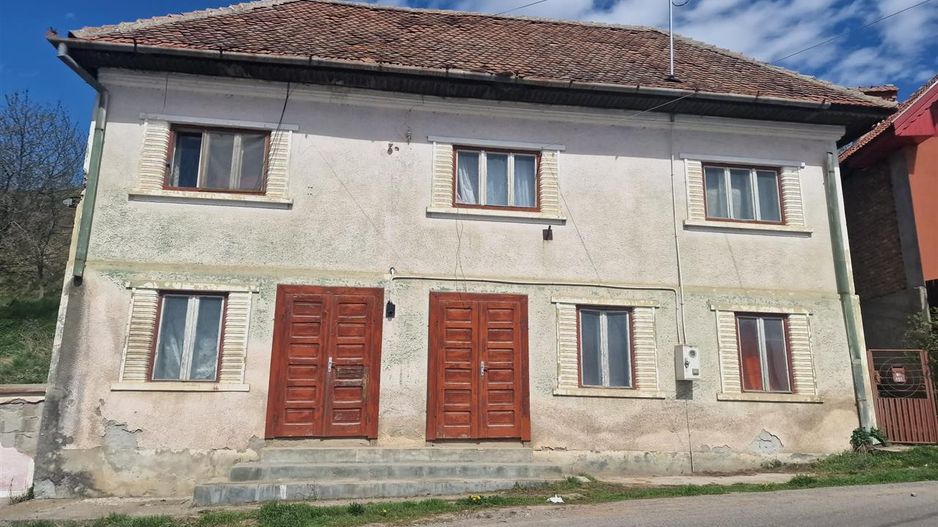 Casa traditional saseasca, in pitoareasca asezare Arini, Brasov - Poză 7