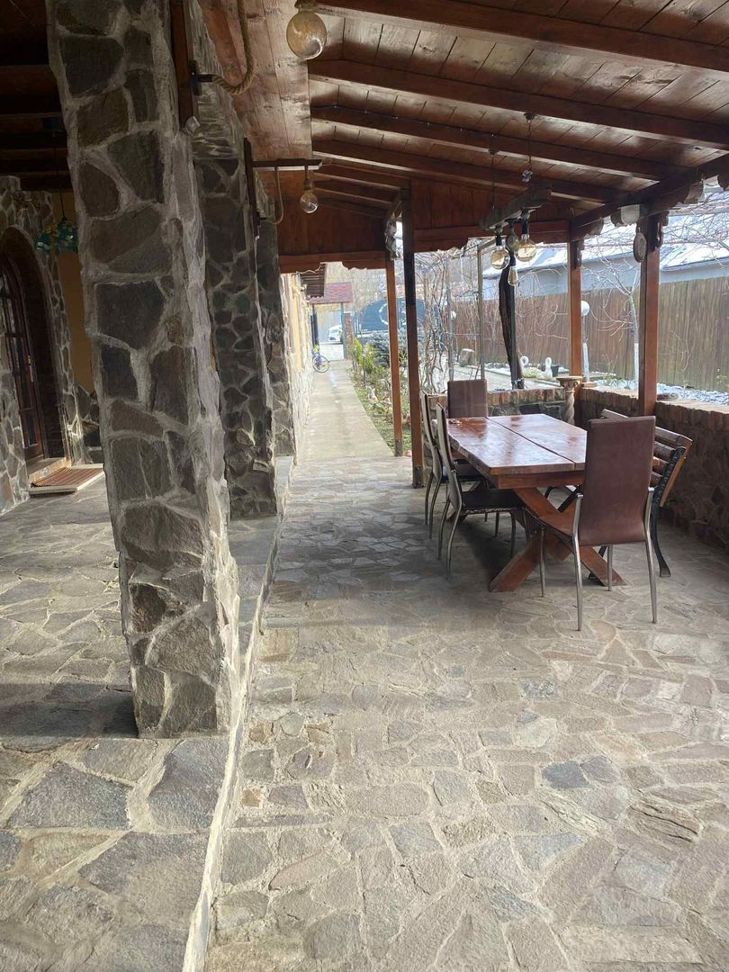 Casă de vânzare în comuna Costache Negri - Poză 21