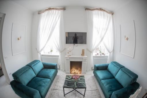 APARTAMENT 3 CAMERE NOU RENOVAT - ZONA SINAIA - Poză 3