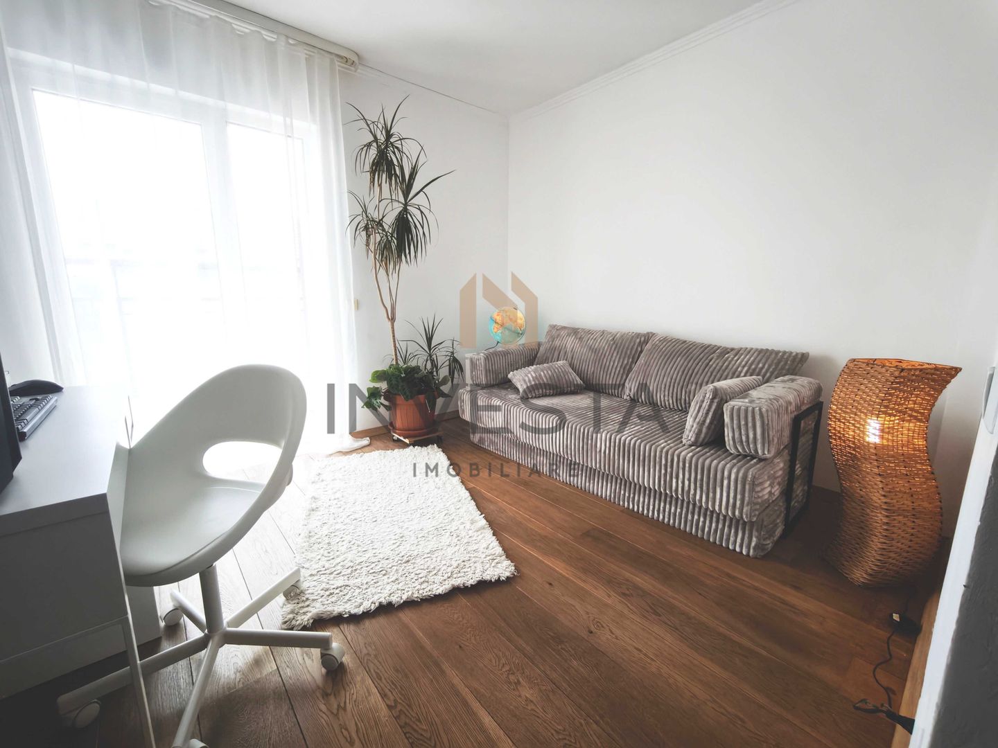 Apartament 4 camere, 92 mp utili + terasa 105 mp, zona Intre Lacuri - Poză 4