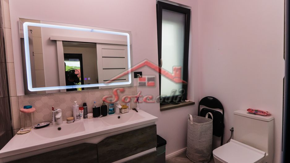 VILĂ MODERNĂ DE LUX CU PISCINĂ, FOTOVOLTAICE ȘI FOIȘOR – BREAZA - Poză 29