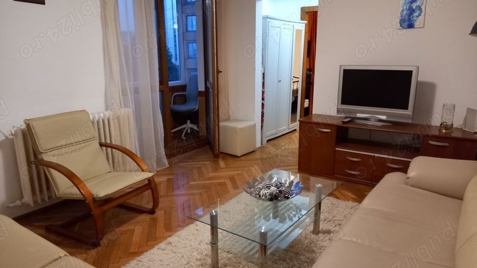 APARTAMENT  COCHET PIATA ROMANA-METROU - Poză 1