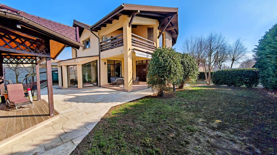 Vila S+P+M cu teren generos Dumbravita - Poză 1