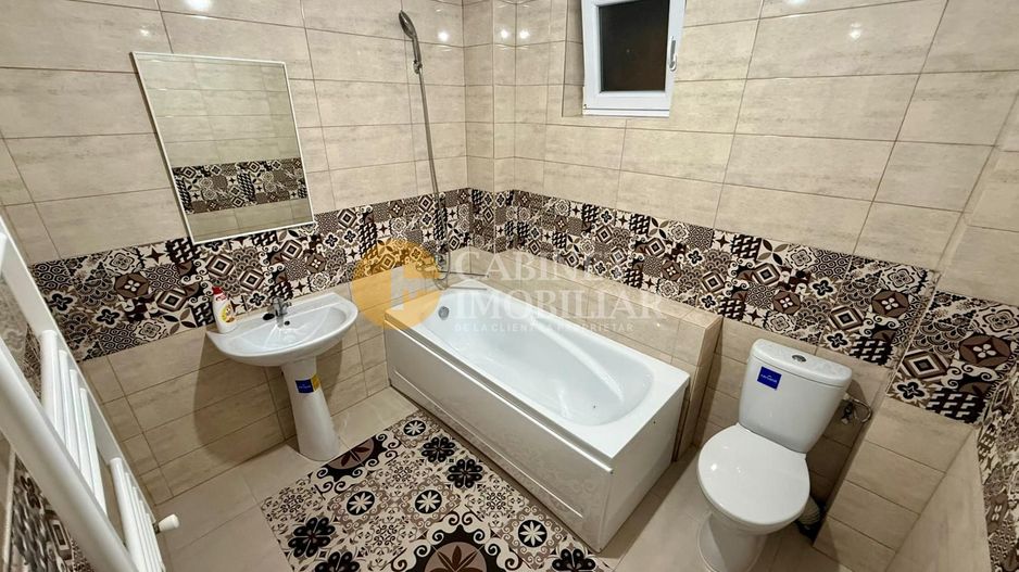 3 CAMERE DECOMANDAT--2 BAI--ROND MALL MOLDOVA - Poză 7
