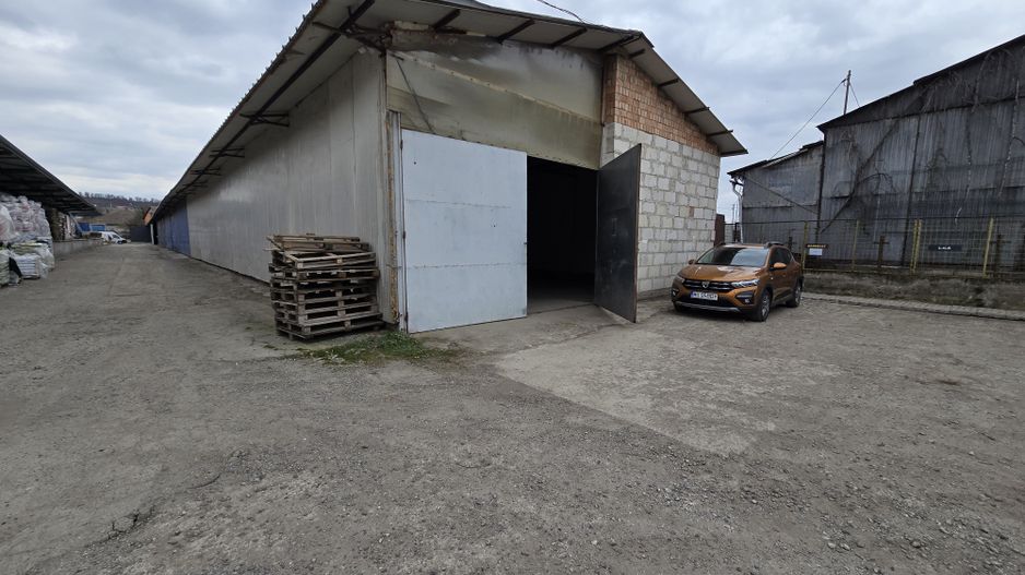 Hale cu suprafatade  220 mp si 440 mp zona Ambient - Poză 1