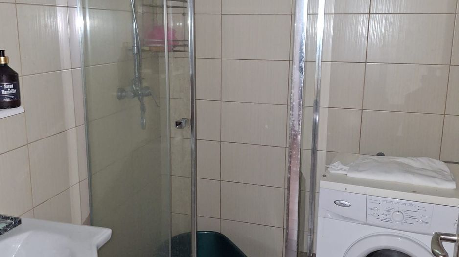 Casa cu 15 camere de vanzare in Bazna, Sibiu ( azil, pensiune) - Poză 20