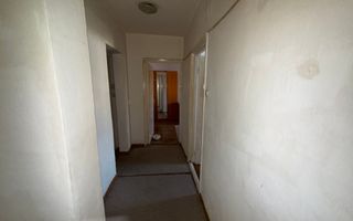 De vanzare apartament 3 camere, etaj 1, Cetate - Poză 5