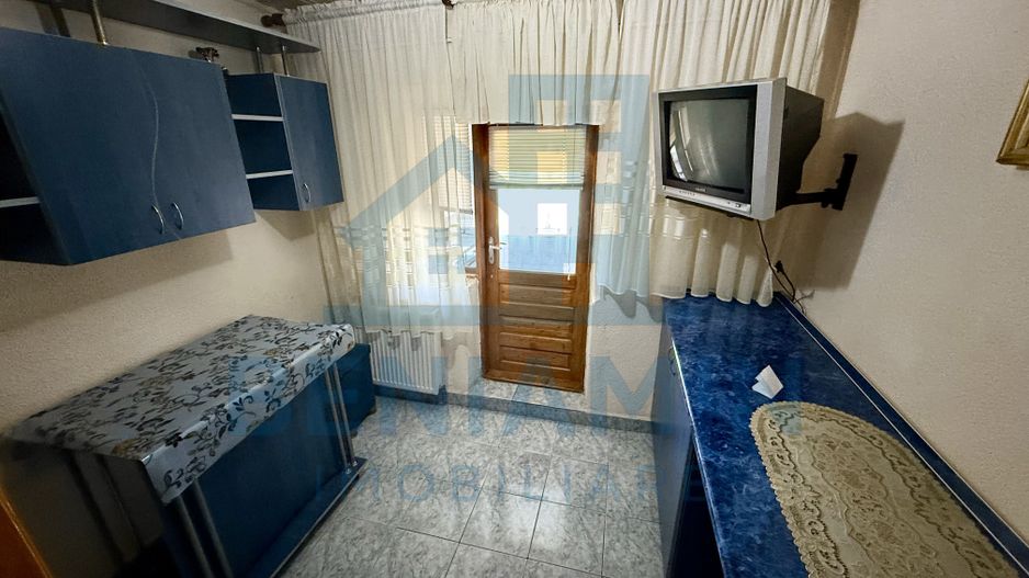 2 camere decomandat Sarari 54mp Piscina Sanziana mobilat utilat - Poză 4