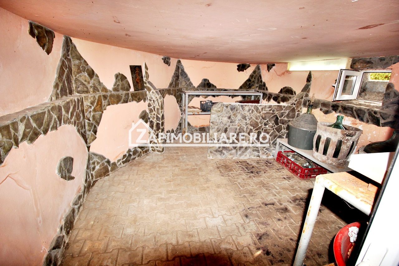 Casa 4 camere,2 bai,1 garaj,150mp,688 mp teren, 0% comision - Poză 8