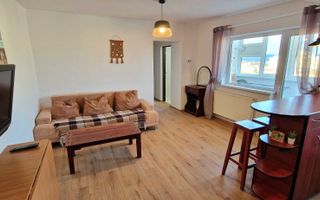 Inchiriez apartament CETATE - 3 camere plus living cu bucatarie - Poză 2