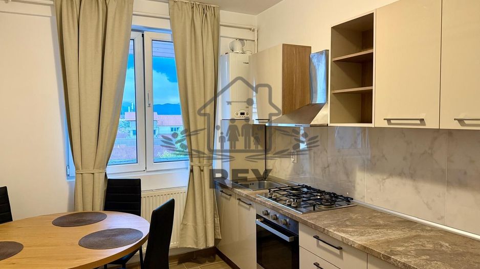 Vând apartament complet renovat, Calea Turnișorului, Sibiu - Poză 1