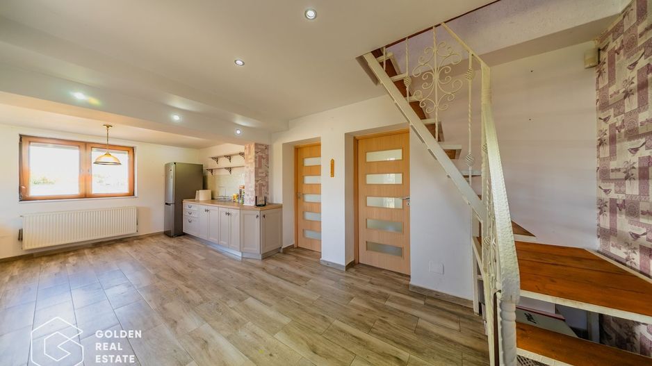 Casa cocheta cu 3 camere, în Bujac, comision 0% - Poză 3