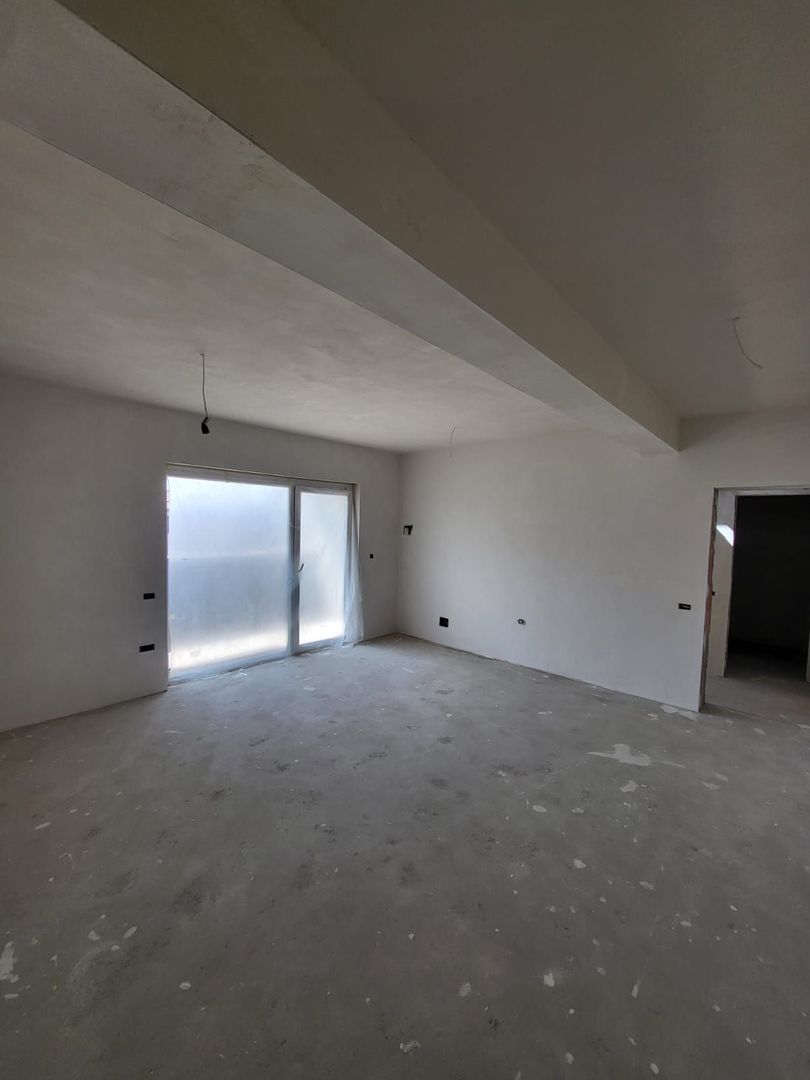 Apartament cu scara interioara - zona Kaufland - Poză 1