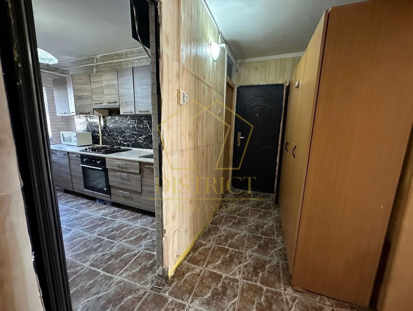 Apartament spatios cu 4 camere | Zona Sagului - Poză 13