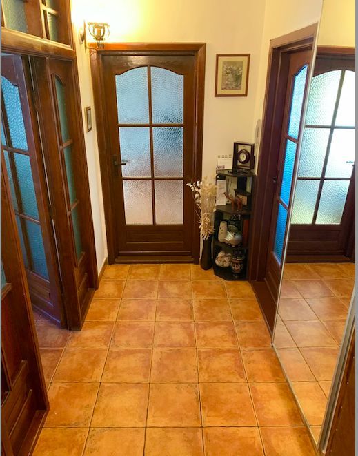 APARTAMENT RENOVAT 3 CAMERE BUCOVINA - Poză 3