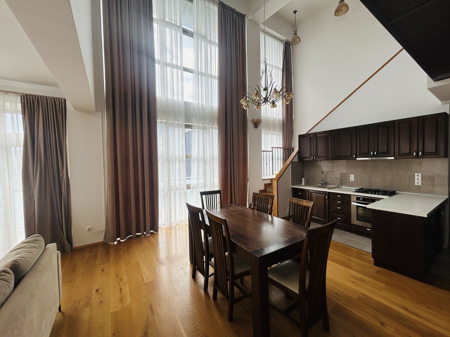 Penthouse de inchiriat, zona buna, terasa mare, mobilat si utilat - Poză 15