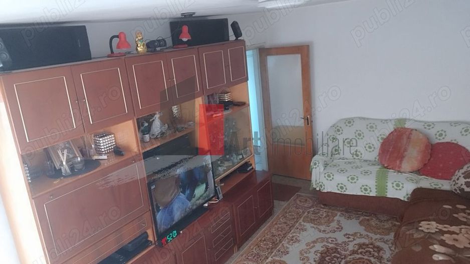 Vânzare apartament decomandat 3 camere 2 băi Olteniței - Poză 1