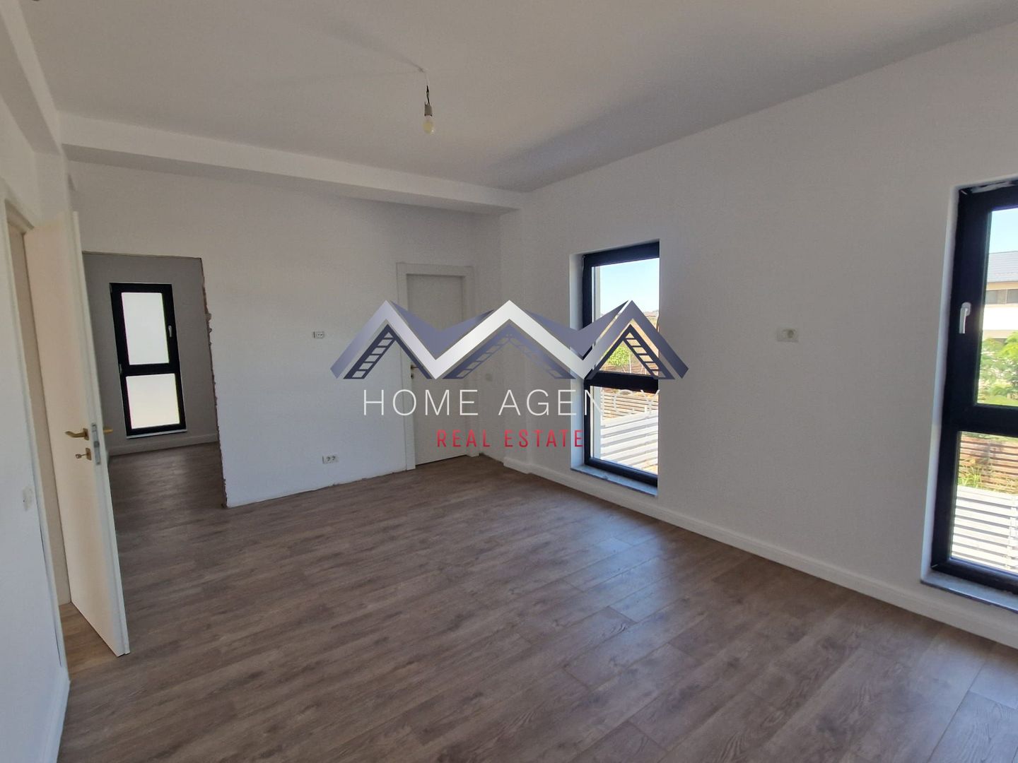 Casă single P+1+Pod în Otopeni - Poză 8