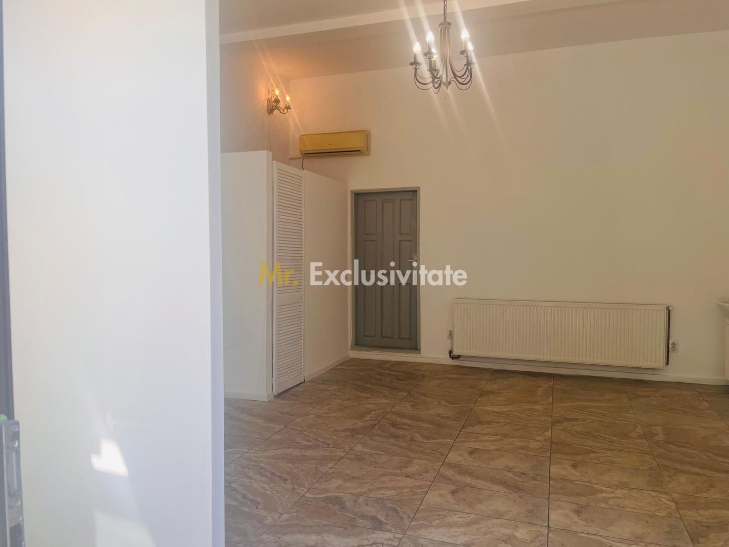 Spatiu stradal, central, cu vad comercial si vizibilitate excelenta - Poză 15
